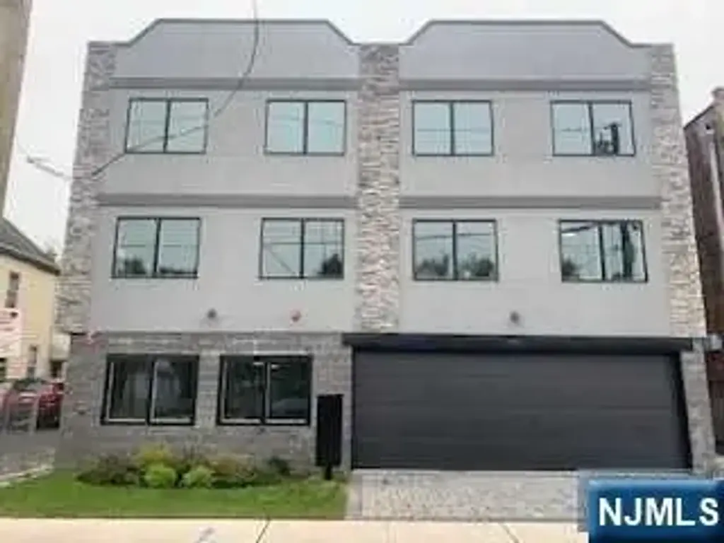 443 Paulison 303, Passaic