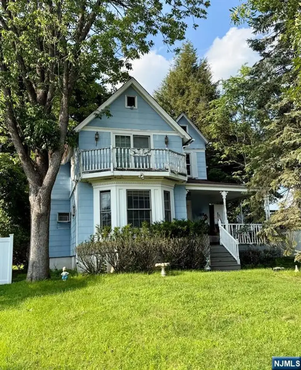 542 Westwood Avenue, River Vale