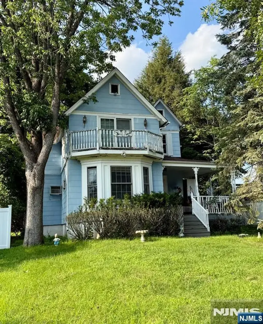 542 Westwood Avenue, River Vale
