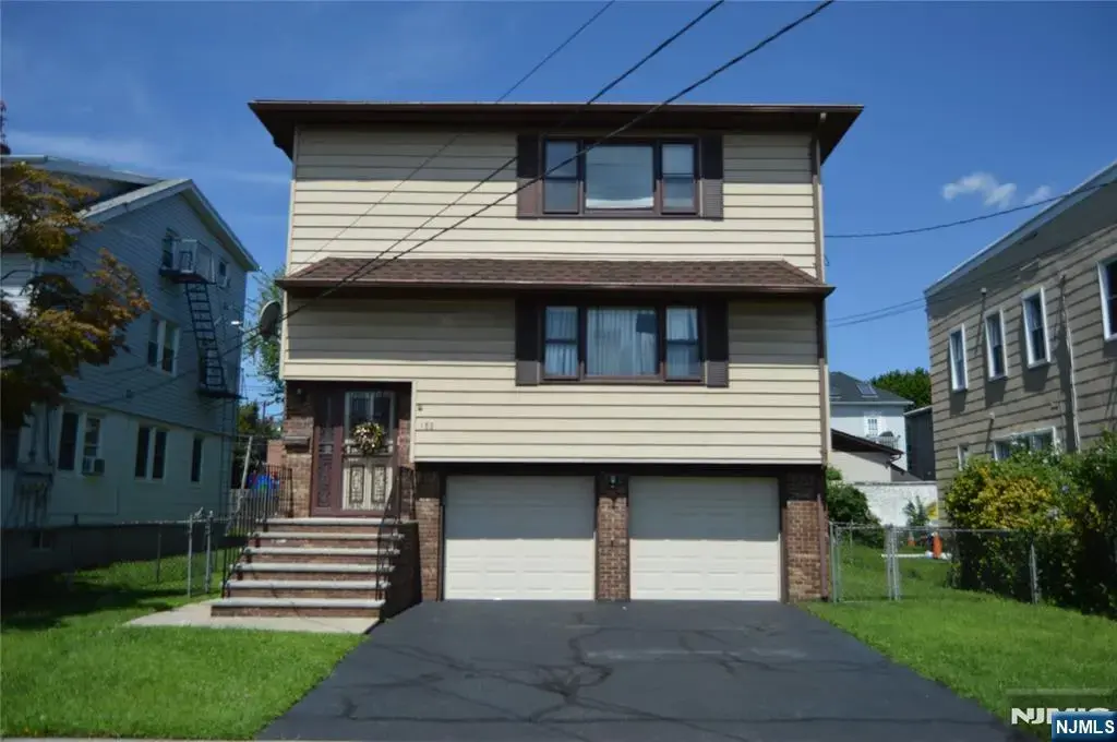 153 Berger, Wood Ridge