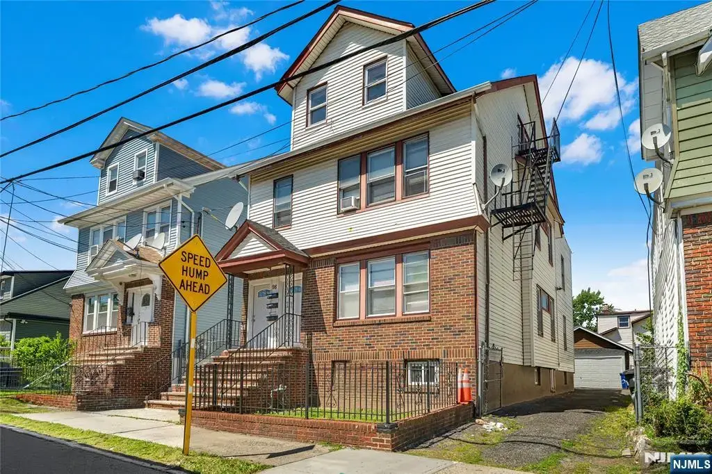 98 Delmar Place, Irvington