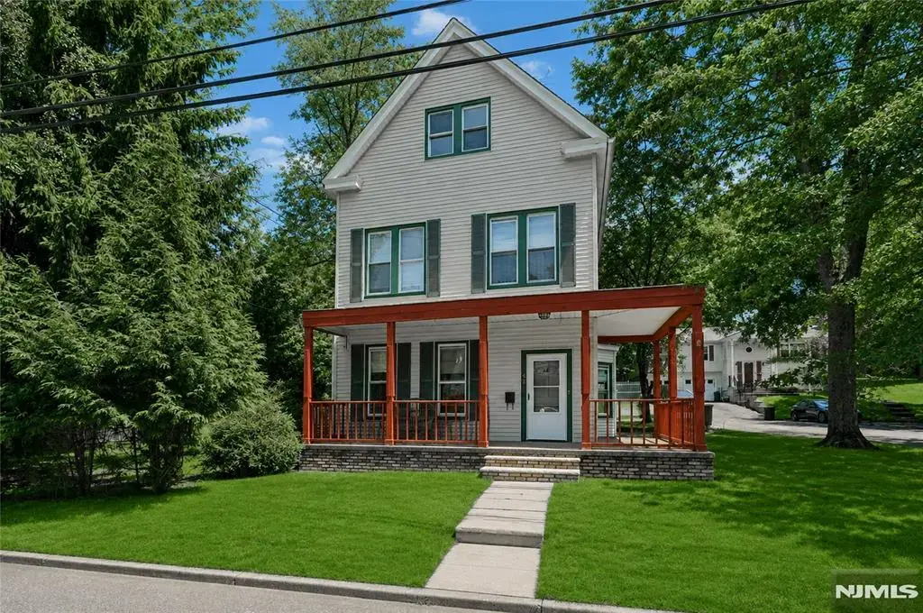 48 Stelfox, Demarest