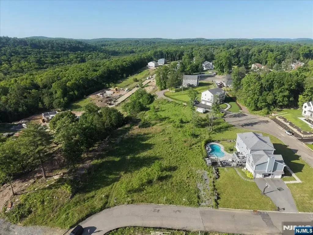 60 Heritage Drive, West Milford