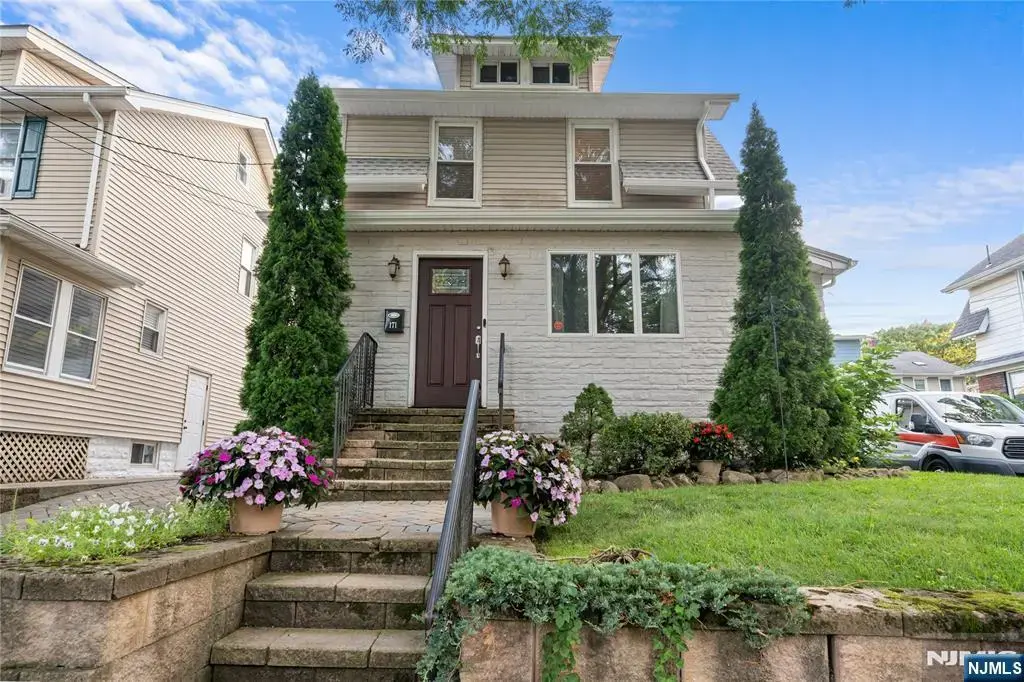 171 Oak Ridge Avenue, Nutley