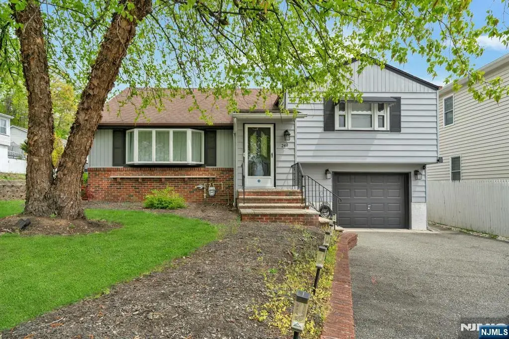 240 Gordon Avenue, Totowa