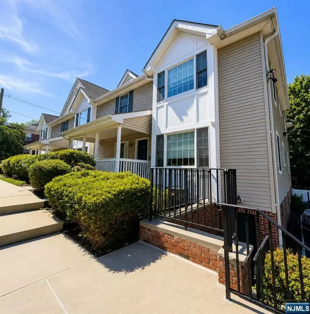 179 Roseland Avenue 12, Caldwell