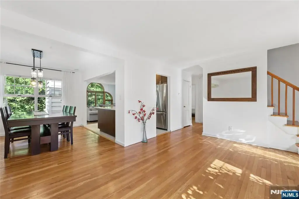 16-03 Radburn Road, Fair Lawn