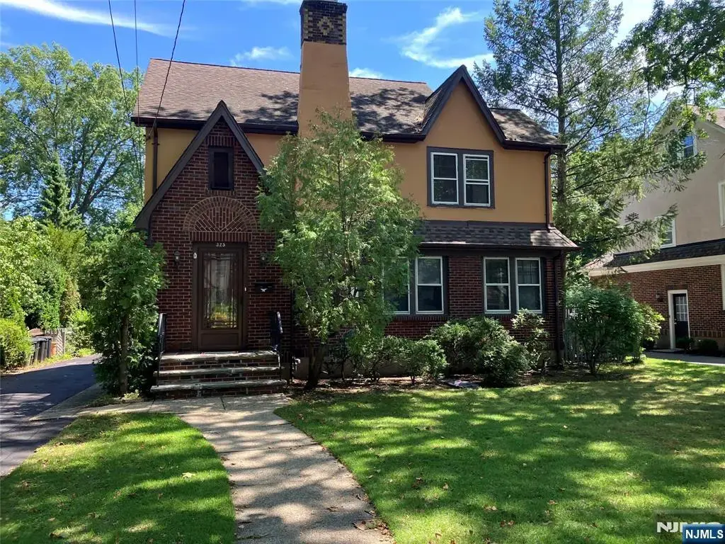 325 Bogert, Ridgewood