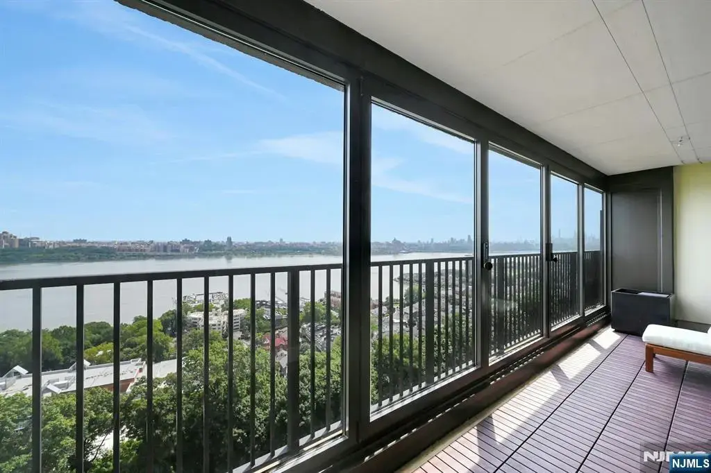 3 Horizon Road 1030, Fort Lee