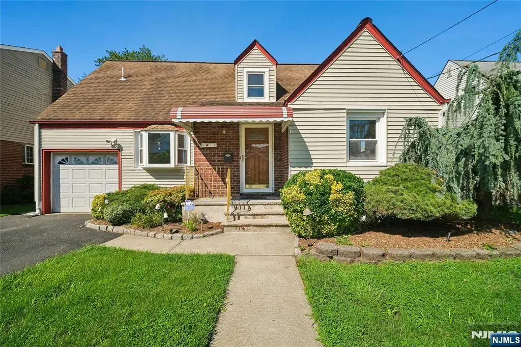 9-14 6th Street, Fair Lawn
