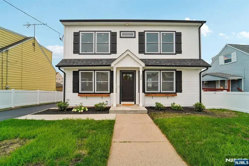324 Thomas Avenue, Lyndhurst