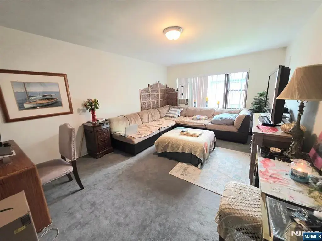 2165d N Central Road D, Fort Lee
