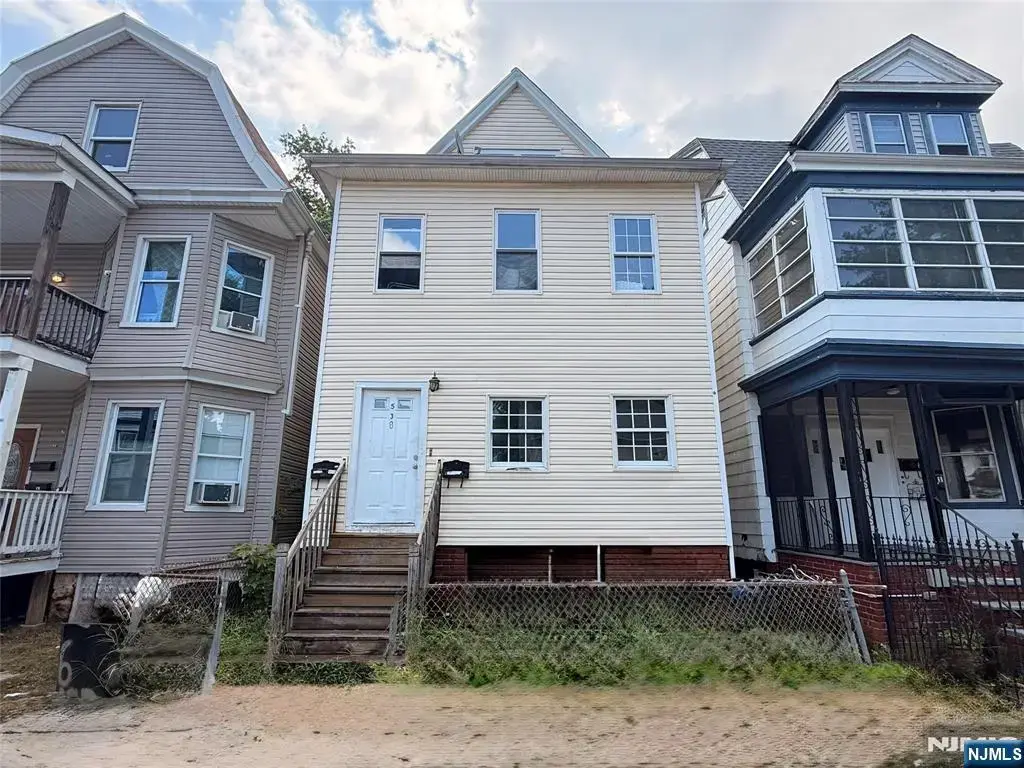 538 Norwood Street, East Orange