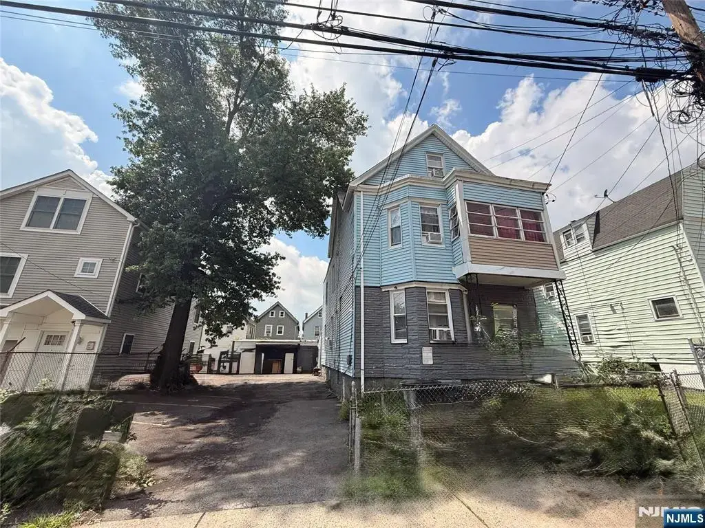 190 Taylor Street, Orange