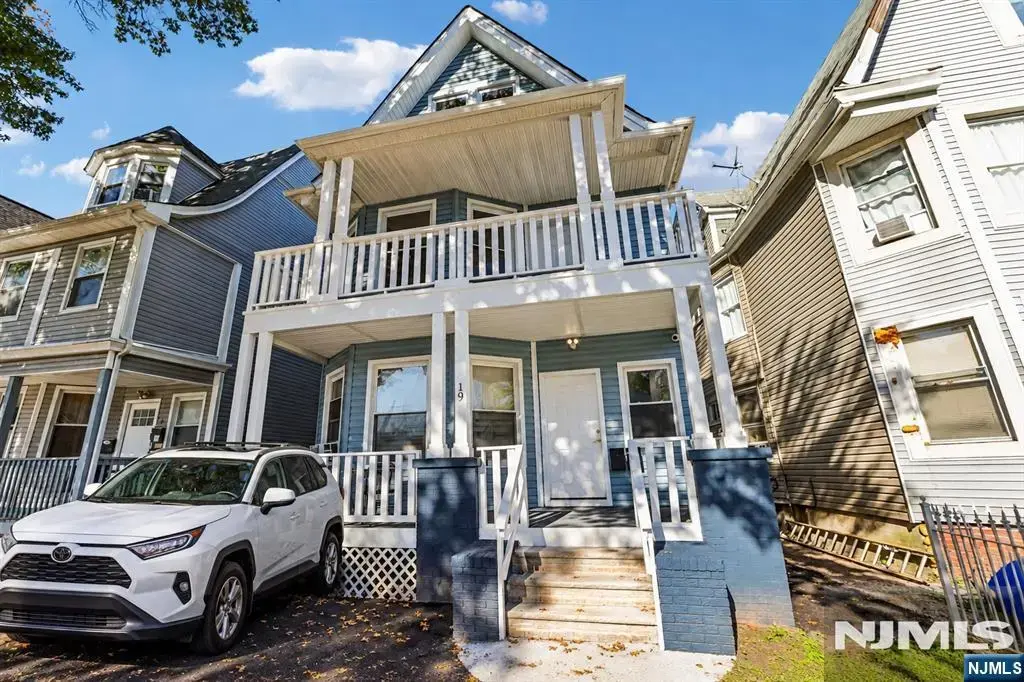 19 Nassau Place, East Orange