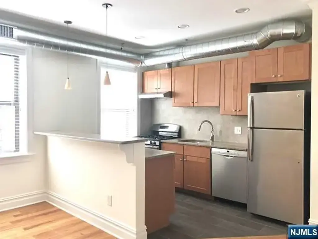 855 Broad 45, Ridgefield