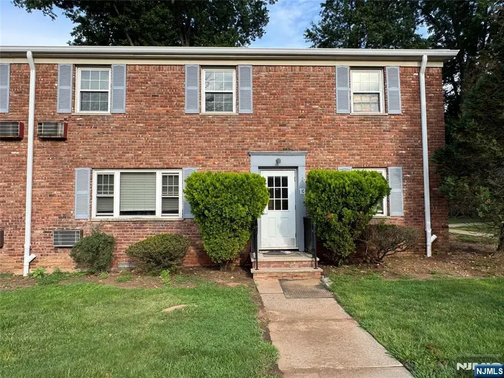 13 Wedgewood Drive 87, Verona