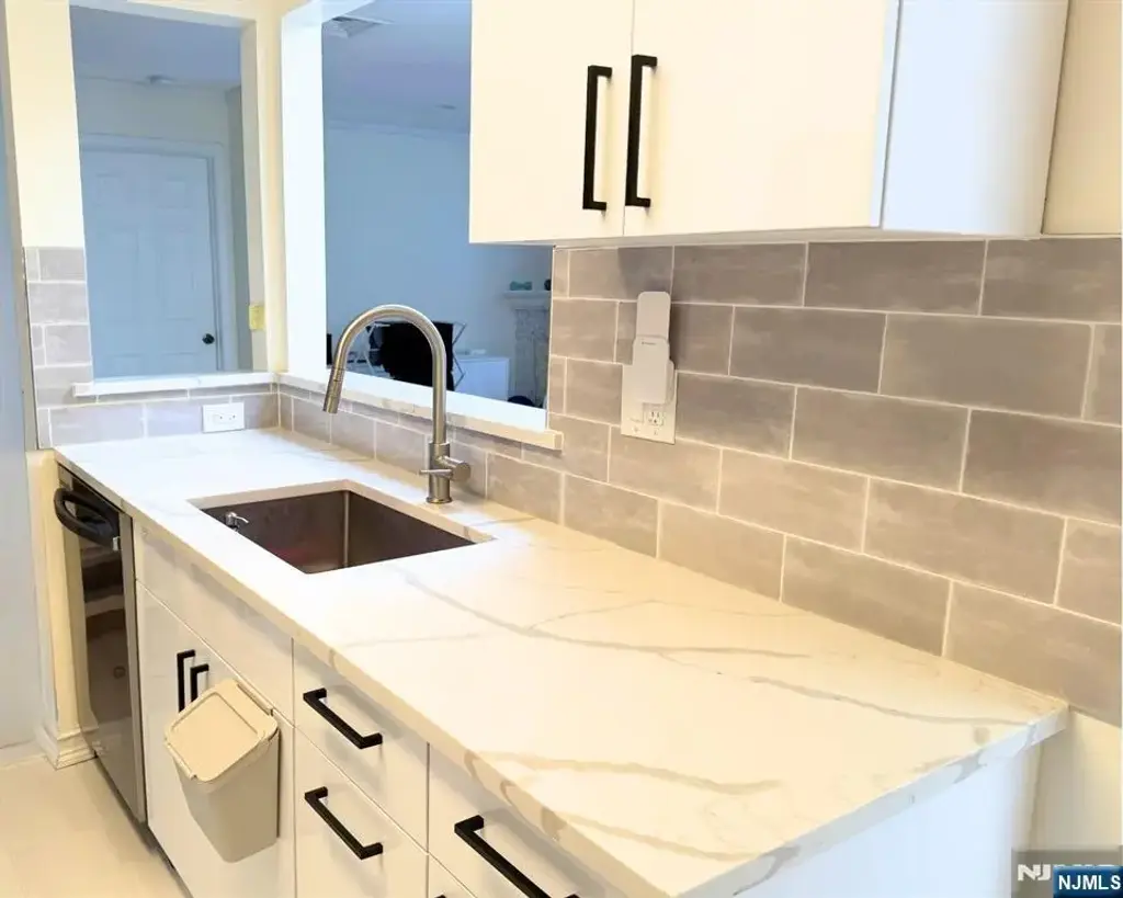 800 River 333, Edgewater
