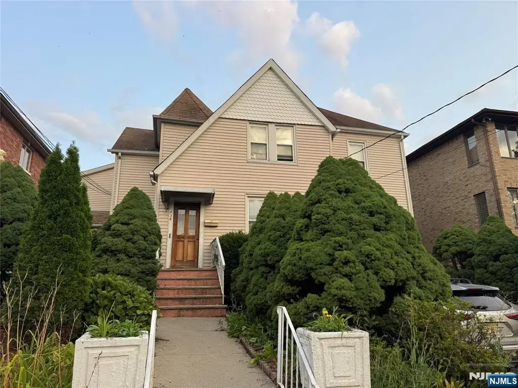 438 Highland, Palisades Park