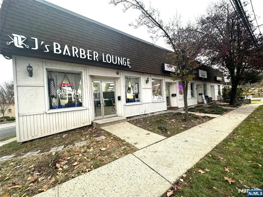 23 N Farview Avenue 4, Paramus