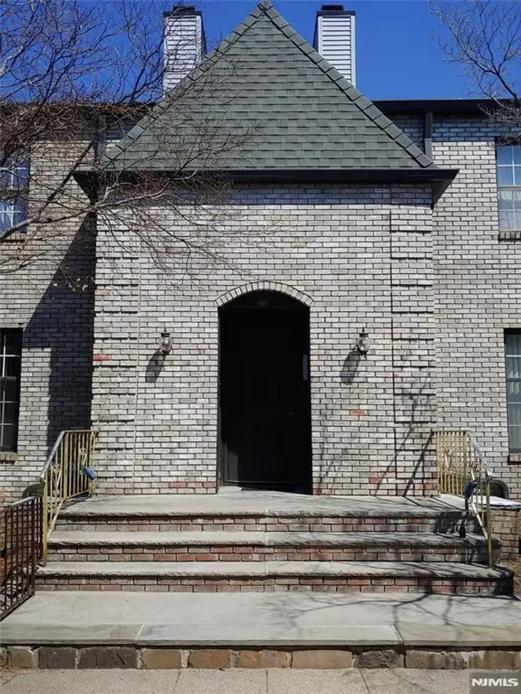 24 Falls Bridge, Totowa