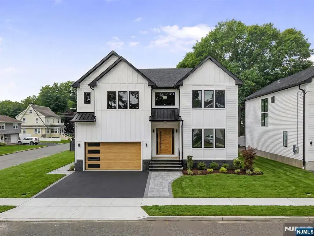 167 Palisades, Emerson
