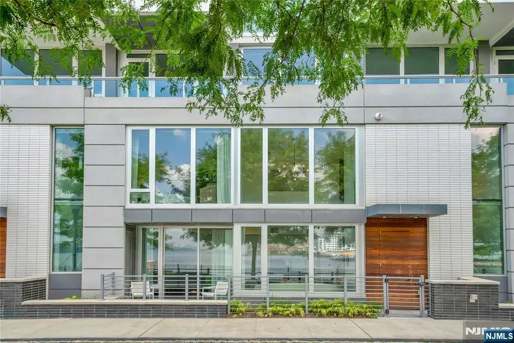 1000 Ave At Port Imperial 102, Weehawken