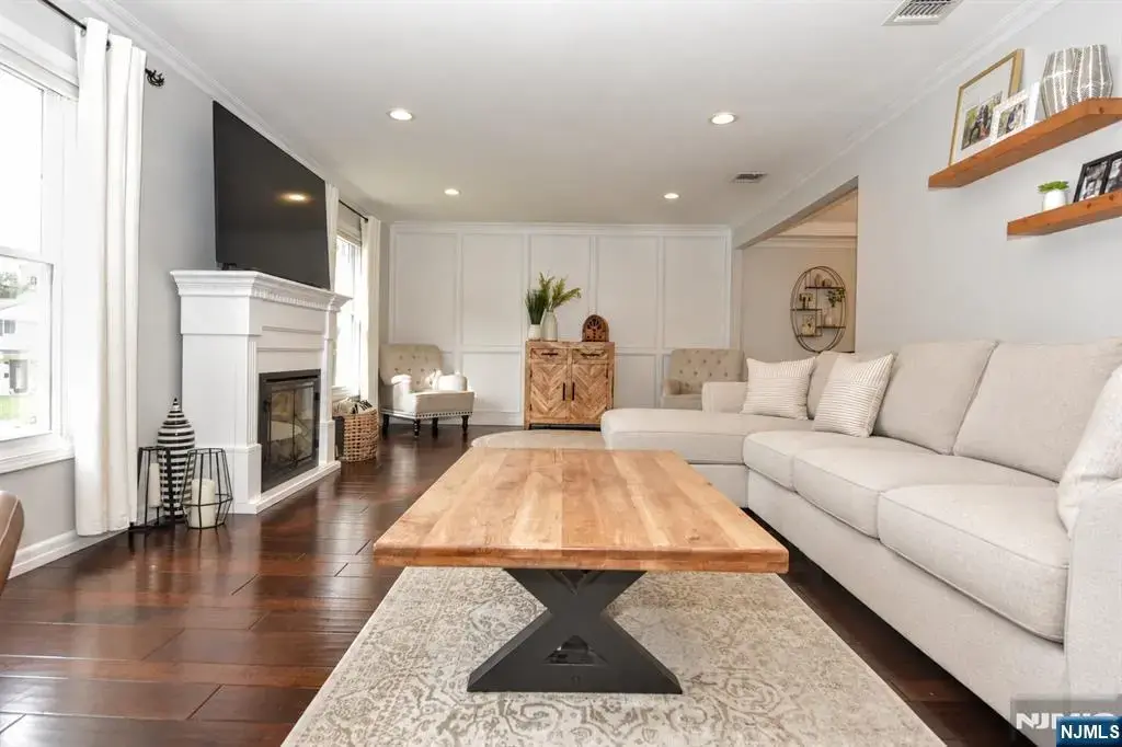 113 Grove Street, Waldwick