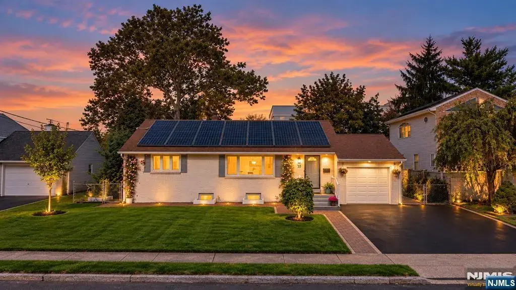 10 Homestead Road, Elmwood Park