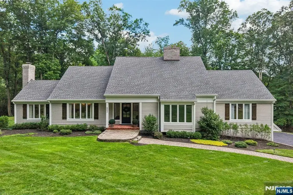 662 Juniper Place, Franklin Lakes