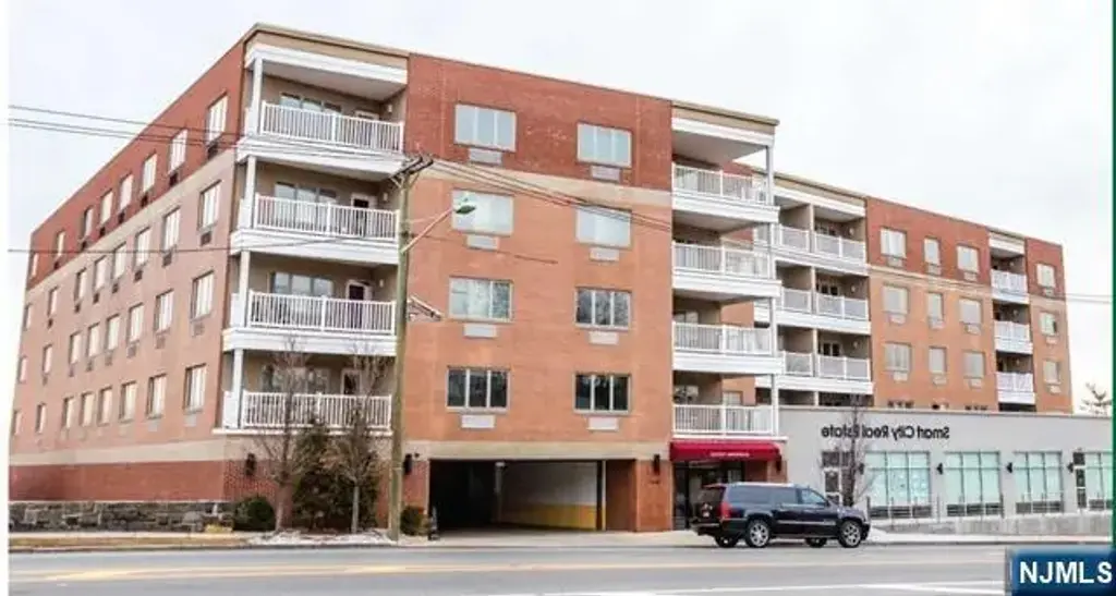 411 E Brinkerhoff 111, Palisades Park