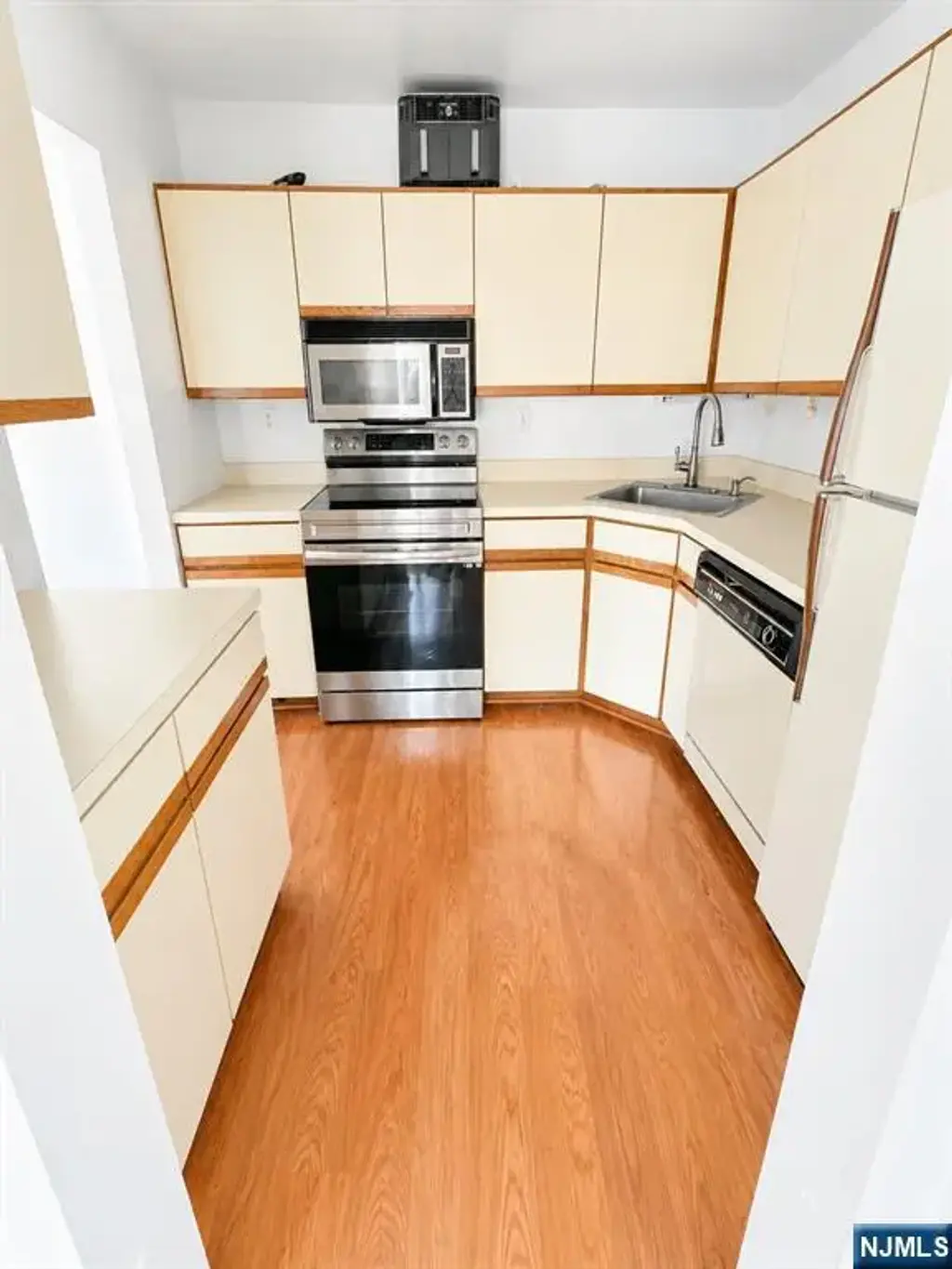 112 Sherwood 5, Paterson