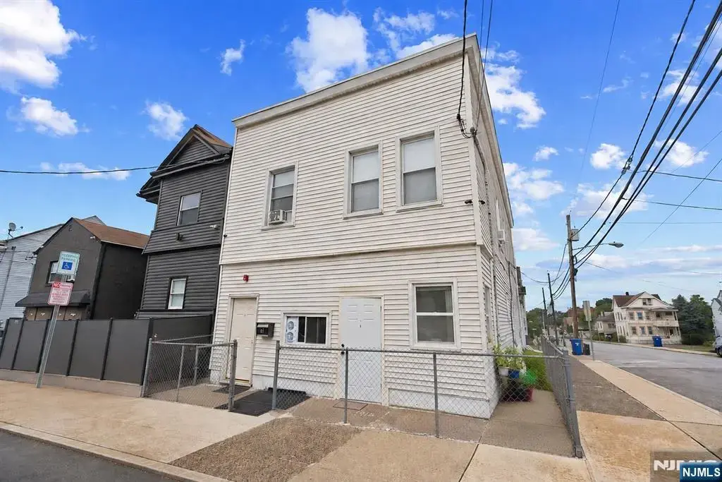 54 Genessee Avenue, Paterson