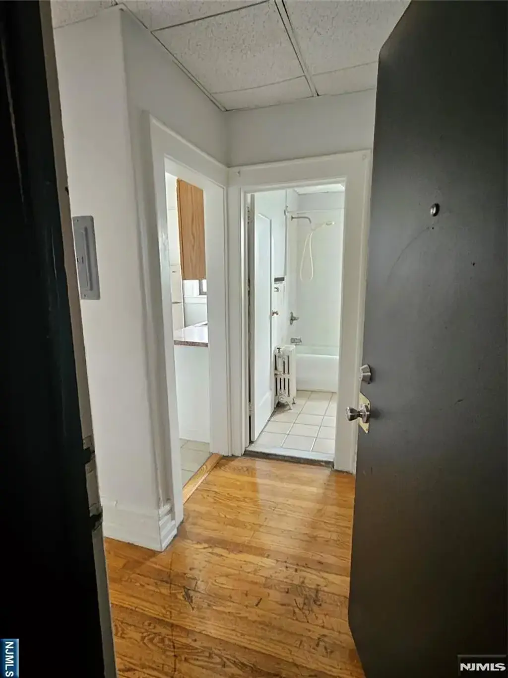194 Davis 26, Kearny
