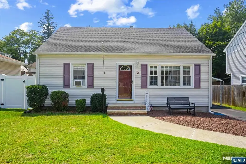 5 Sally Street, Bloomingdale