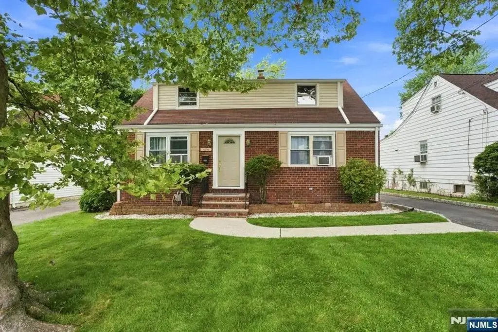 654 Howard Street, Teaneck