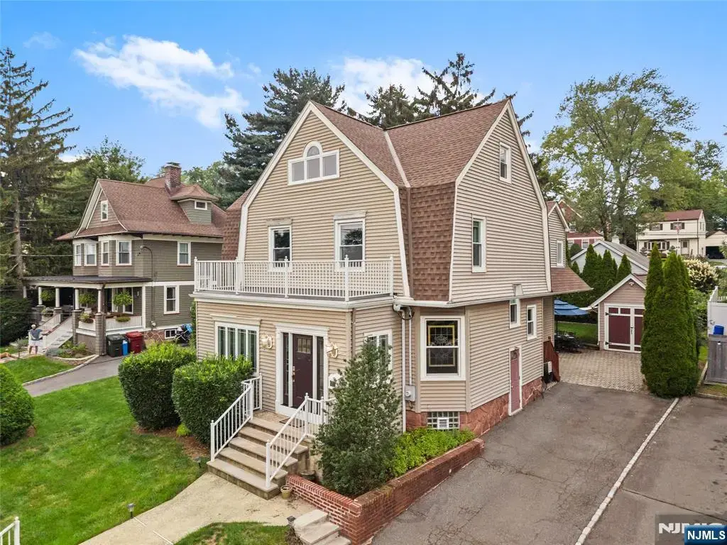 159 Hillside Avenue, Nutley