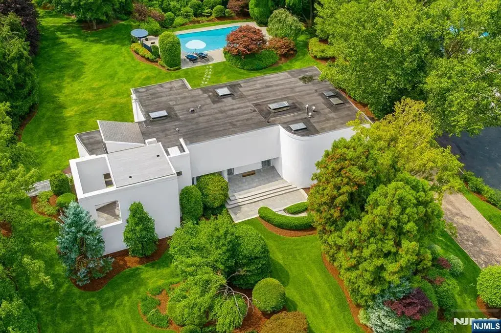 44 Adams Drive, Cresskill