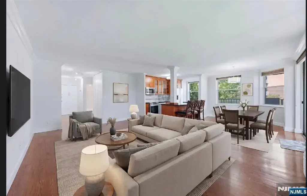 200 Grand Cove Way 4j, Edgewater