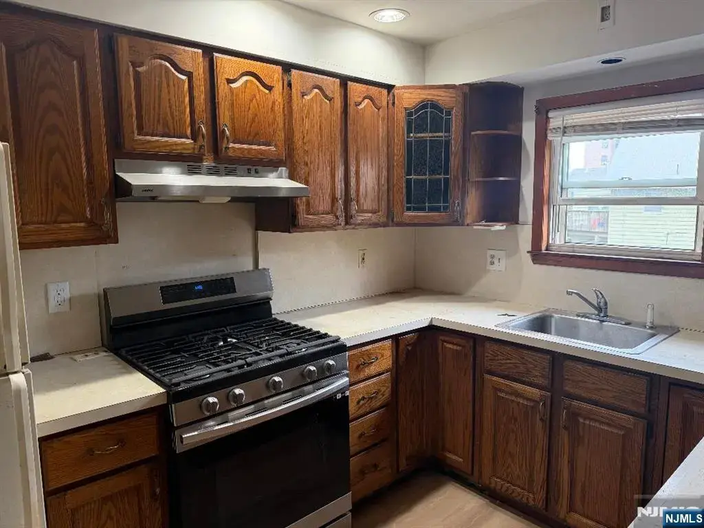 575 Palisade 2, Cliffside Park
