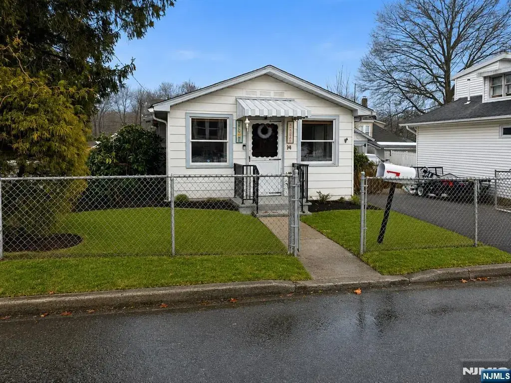 14 High Street, Mount Olive Township