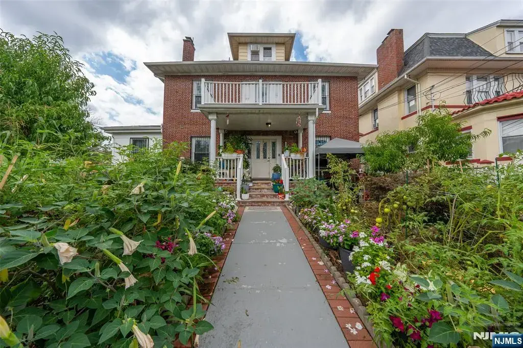 300-302 Ridge Street, Newark