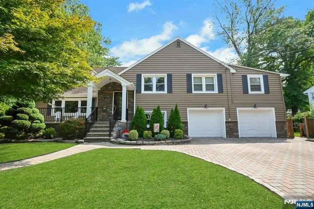 340 Graphic, New Milford