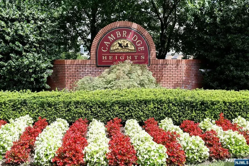 443 Hartford 4044, Nutley