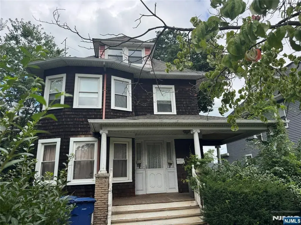 116 Clinton Place, Hackensack