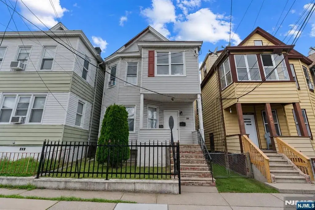 368 Howe Avenue, Passaic