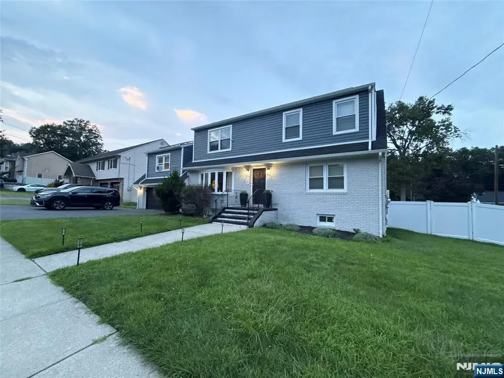 320 Lincoln Avenue, Totowa