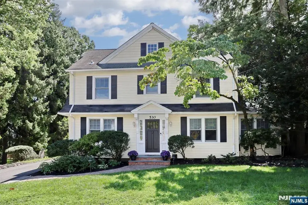 530 Rock Road, Glen Rock