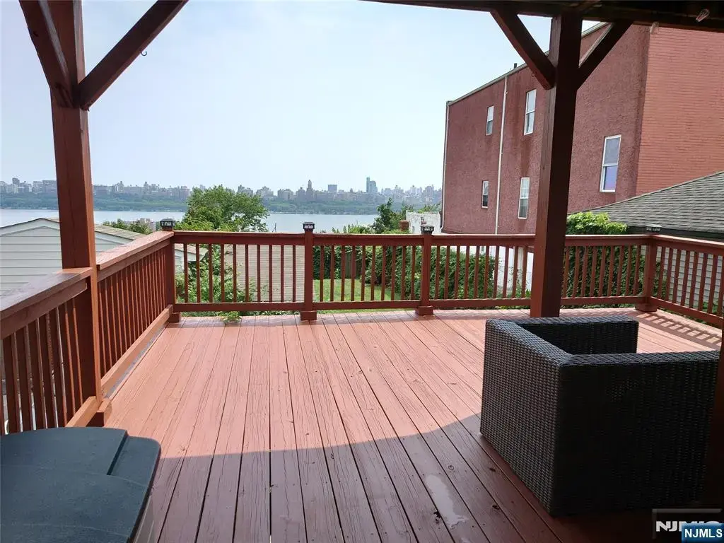 190 Cedar 1st Fl, Cliffside Park