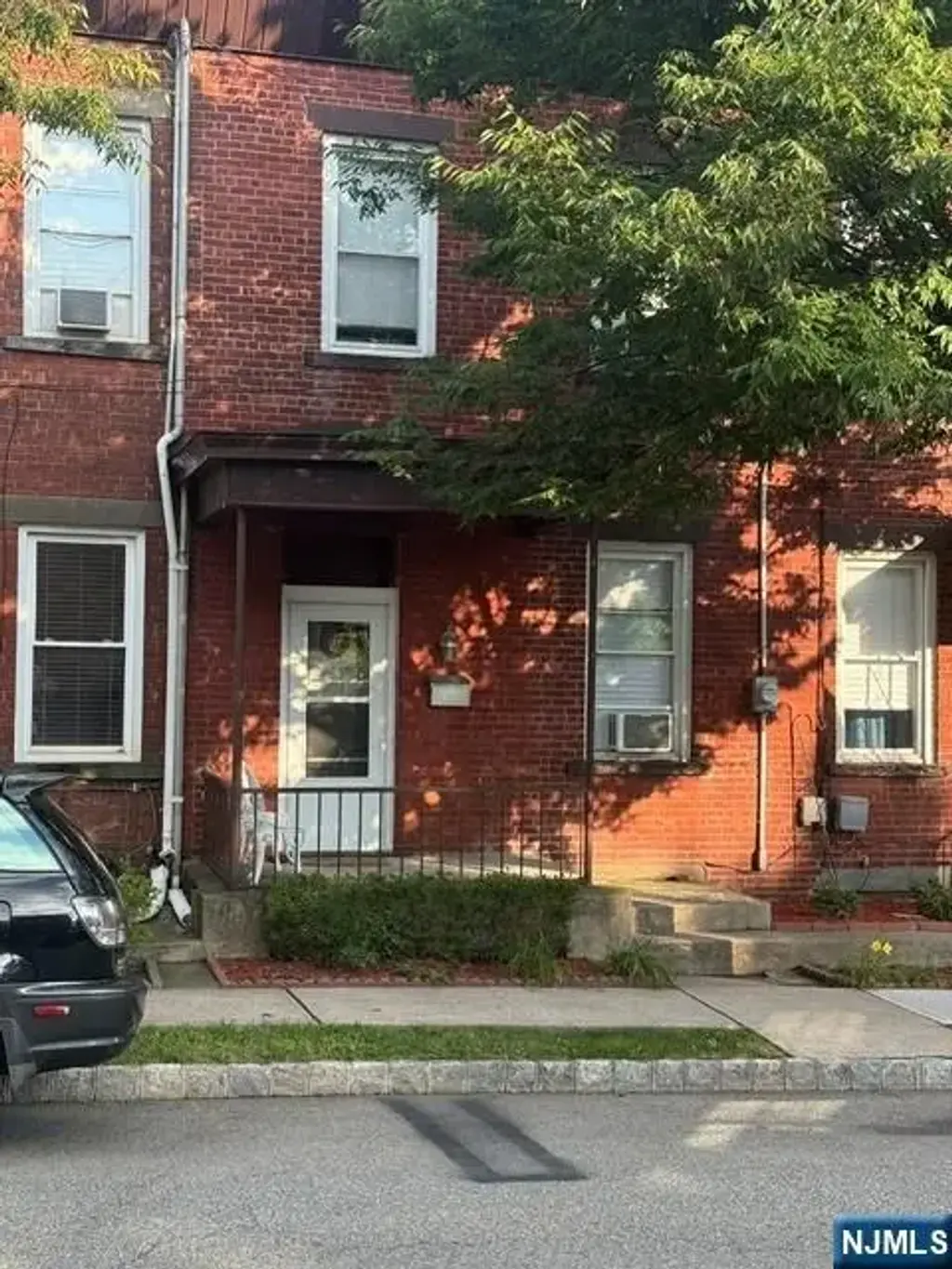 421 4th Street, Carlstadt